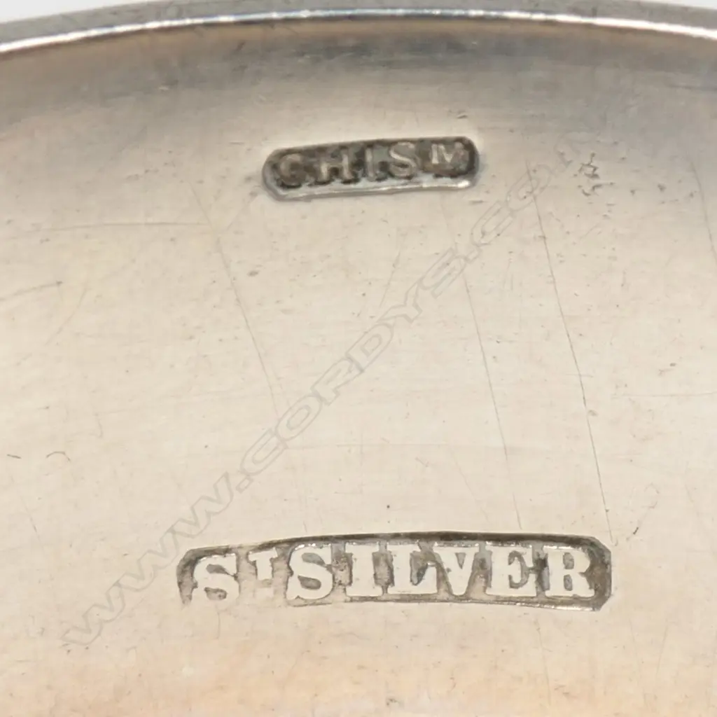 John Chisholm (Wellington) silver napkin ring, Image 1++